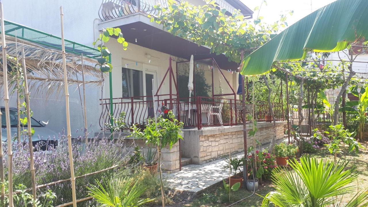 Levak Apartments - Apt. 2 Pjescana Uvala Dış mekan fotoğraf