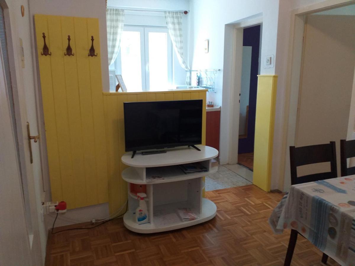 Levak Apartments - Apt. 2 Pjescana Uvala Dış mekan fotoğraf